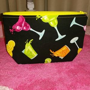 Handmade 🍹🍸 Makeup bag!